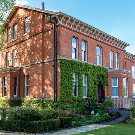 Cornerstones Guest House Sale Exteriér fotografie