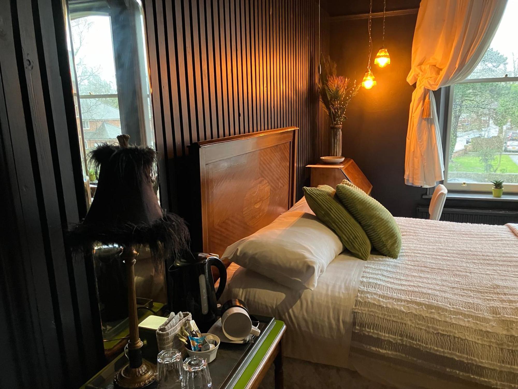 Cornerstones Guest House Sale Exteriér fotografie