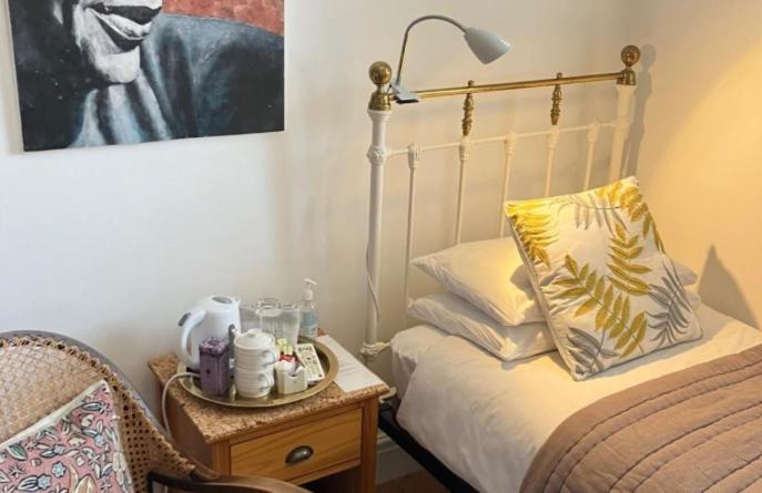 Cornerstones Guest House Sale Exteriér fotografie
